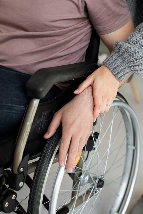 Persona en silla de ruedas