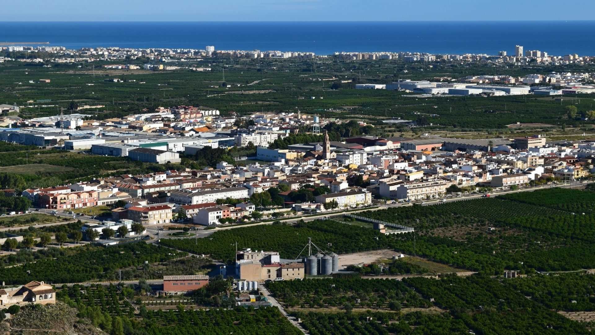 Vista del pueblo de Alqueria de la Comtessa, entorno cercano a Bioalquería